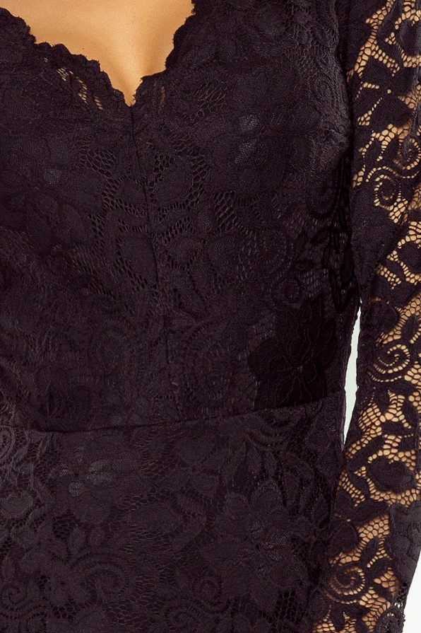170-1 Krajkové šaty s výstřihem - černá