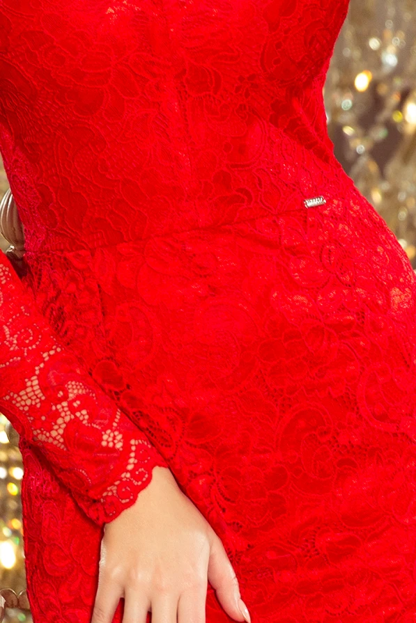 170-6 Krajkové šaty s výstřihem - červené