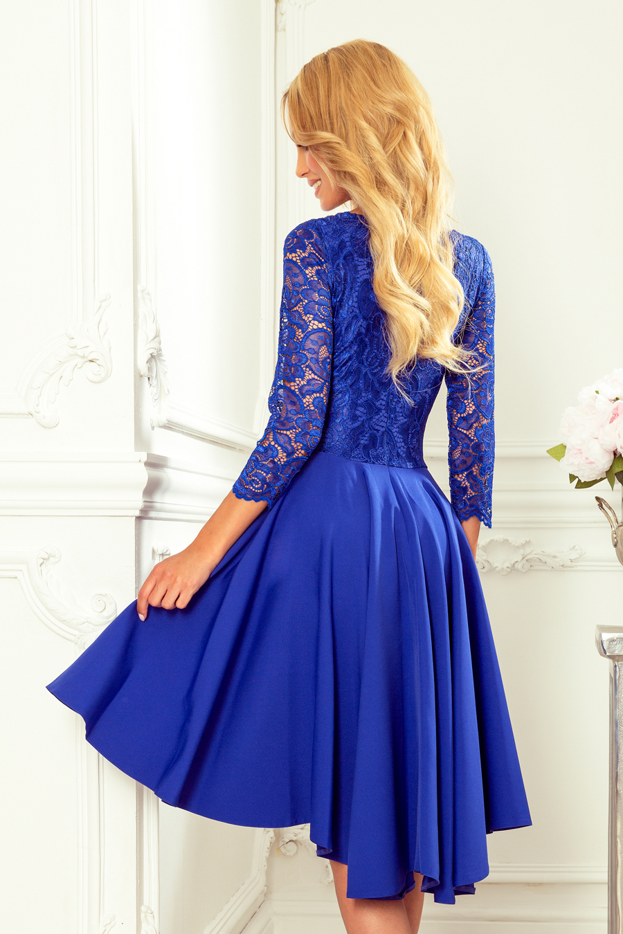 210-12 NICOLLE - Exkluzivní šaty s krajkou - modré