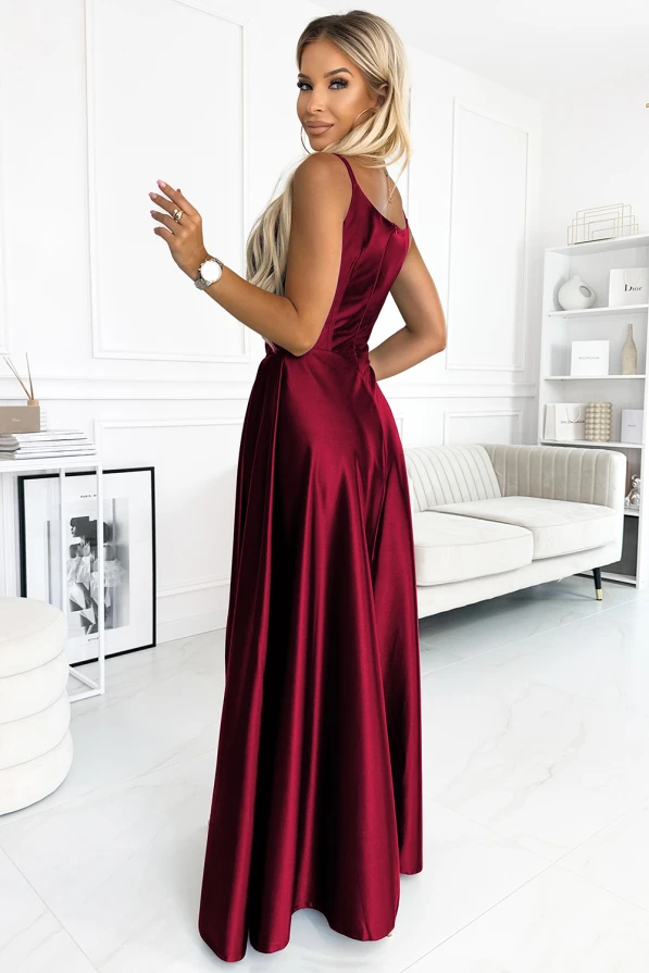 299-13 CHIARA elegantní saténové maxi šaty na ramínka - Vínová barva