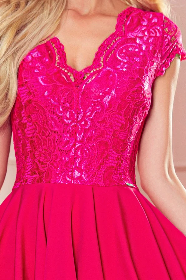 300-6 PATRICIA - Exkluzivní šaty s krajkou - malinová barva