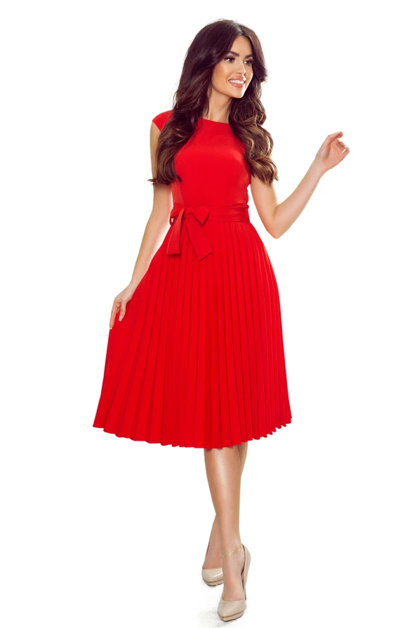 311-1 LILA Plisované šaty s krátkým rukávem - červené