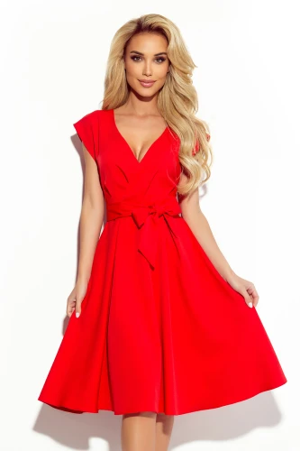 348-4 SCARLETT - rozšířené šaty s výstřihem - Červené
