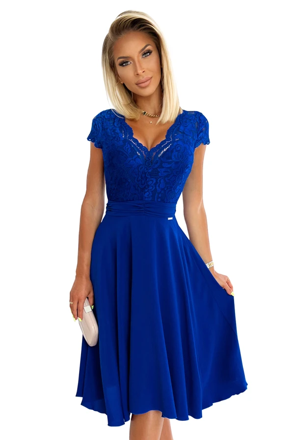 381-3 LINDA - šifonové šaty s krajkovým výstřihem - modré