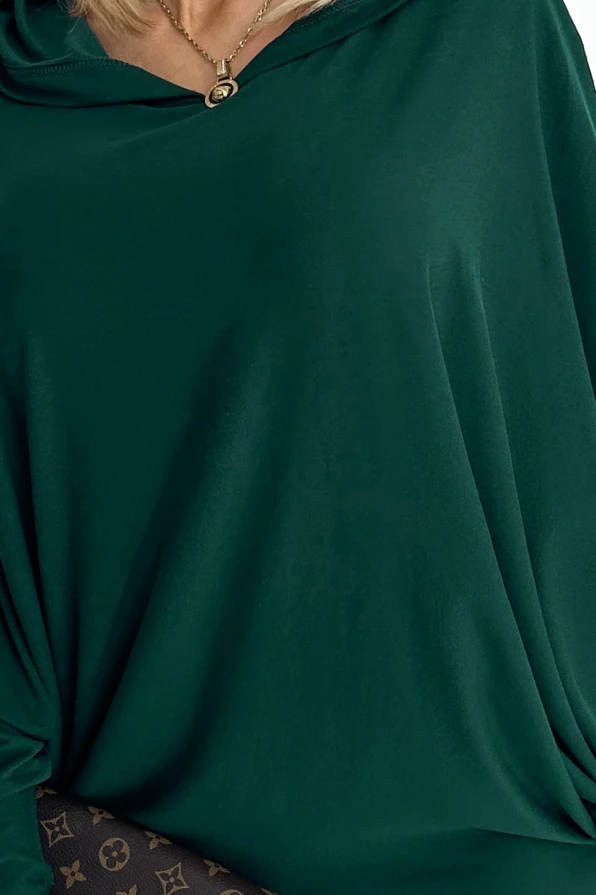 400-1 Netopýří šaty s kapucí - zelené